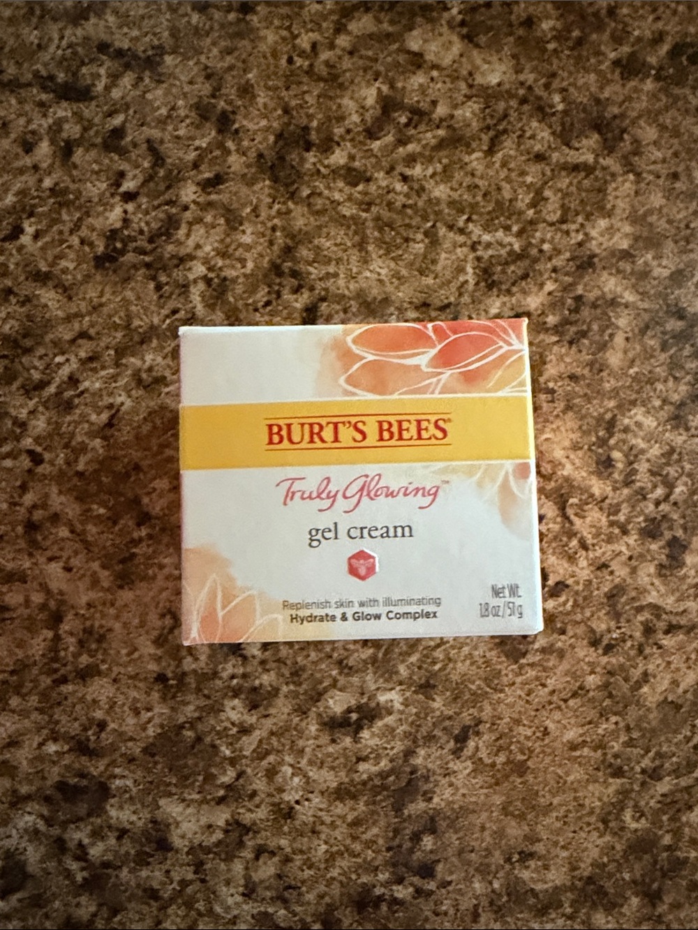 Burt's Bees Truly Glowing Gel Cream - Peach & White